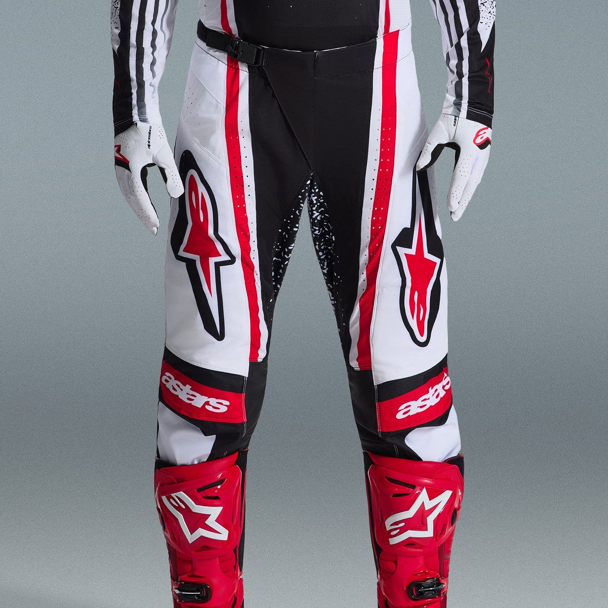 Completo Motocross Alpinestars Techstar Nomur Black White Red (Magl. L Pant. 34)